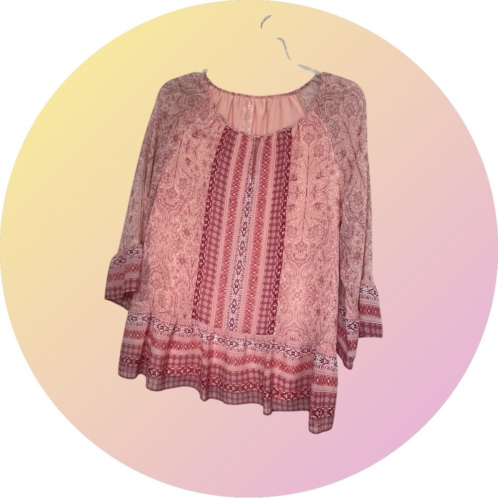 St. John's Bay Pink and Red Patterned Blouse
Sz Medium‎ ~ weekender ~ Casual